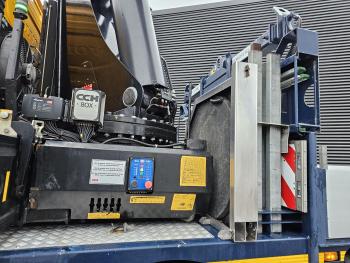 FH 420 10x4 / 85 t/m CRANE + JIB / KRAN